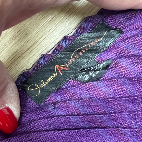 Shalimar accessories scarf in vibrant colours. - Picture 2 of 3